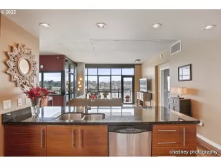 Photo #5: 22258938 Listing