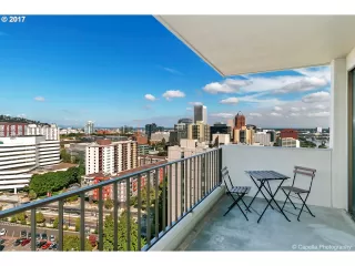 Photo #6: 22259000 Listing