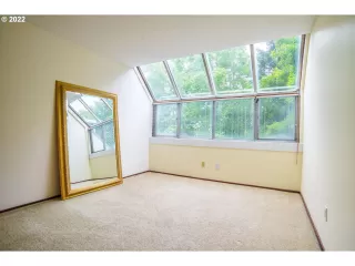 Photo #6: 22260487 Listing