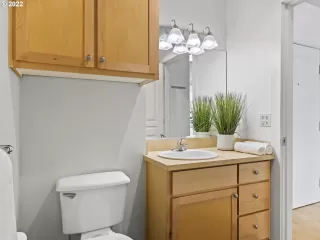 Photo #6: 22261332 Listing