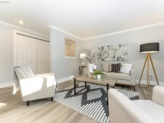 Photo #6: 22261948 Listing