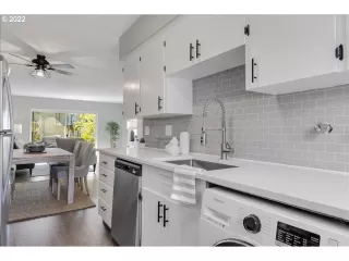 Photo #1: 22263735 Listing 