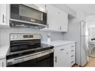 Photo #2: 22263735 Listing 