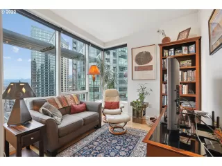 Photo #6: 22263811 Listing