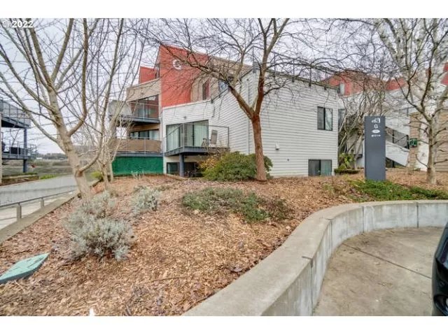 MLS: 22264305 Condo For Sale