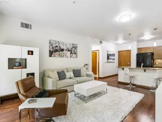 Photo #4: 22264857 Listing