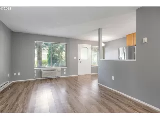 Photo #1: 22265000 Listing 