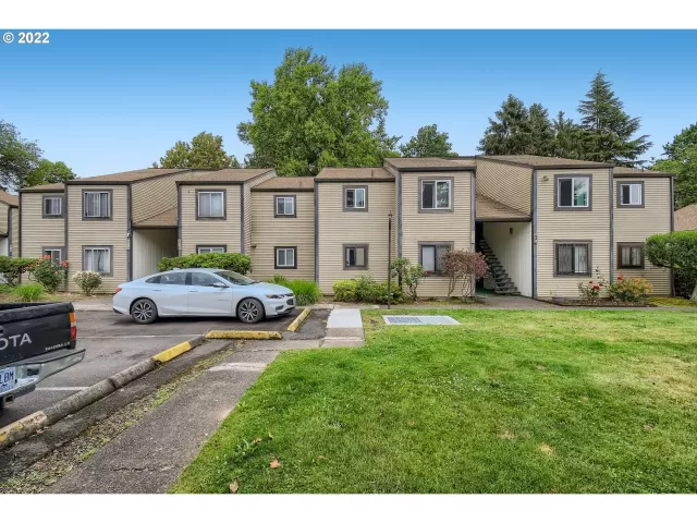 MLS: 22265314 Condo For Sale