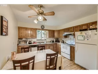 Photo #6: 22265314 Listing 