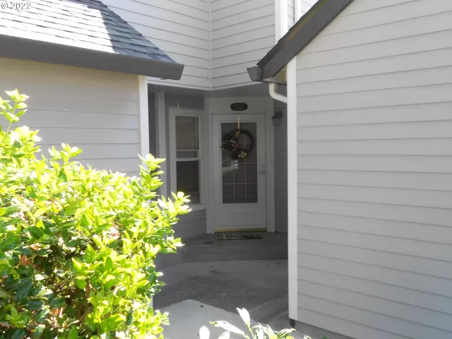 MLS: 22265777 Condo For Sale