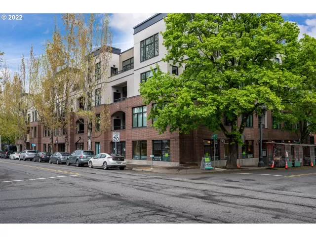 MLS: 22265823 Condo For Sale