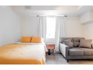 Photo #4: 22265943 Listing