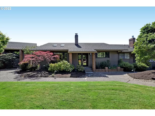 MLS: 22266142 Condo For Sale