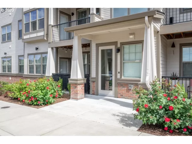 MLS: 22267212 Condo For Sale