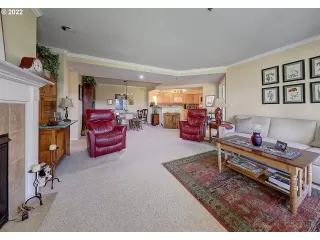 Photo #6: 22267375 Listing