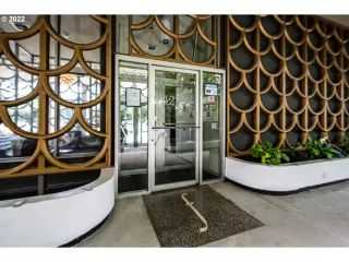 Photo #2: 22267516 Listing