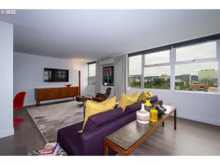 Photo #3: 22267516 Listing