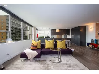 Photo #5: 22267516 Listing