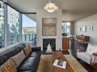 Photo #6: 22267726 Listing