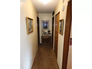 Photo #5: 22268892 Listing 