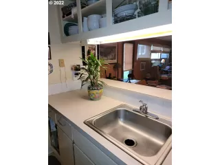 Photo #6: 22268892 Listing 