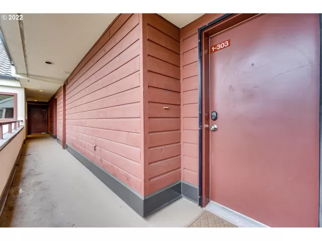 MLS: 22269936 Condo For Sale