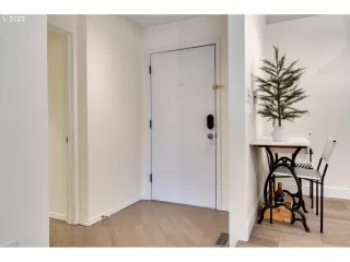 Photo #2: 22269936 Listing