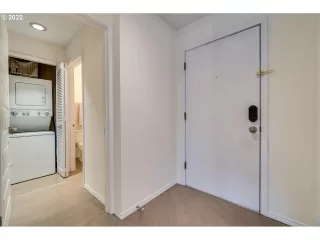 Photo #3: 22269936 Listing