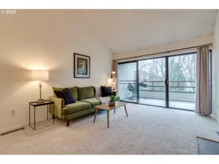 Photo #4: 22269936 Listing