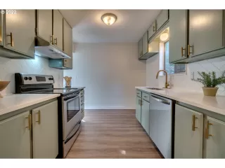 Photo #3: 22271112 Listing 