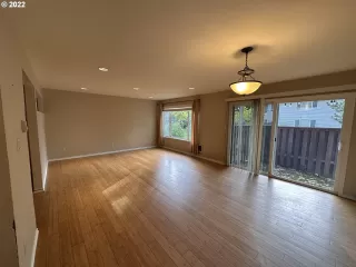 Photo #5: 22271898 Listing 