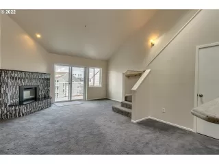 Photo #2: 22272328 Listing