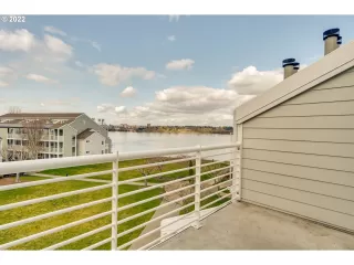 Photo #4: 22272328 Listing