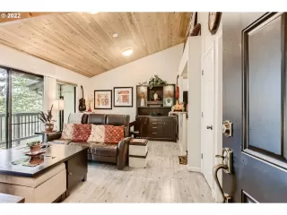 Photo #1: 22272412 Listing