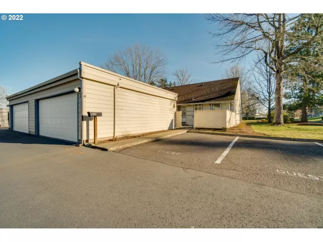 MLS: 22272921 Condo For Sale