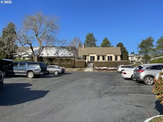 Photo #4: 22273330 Listing