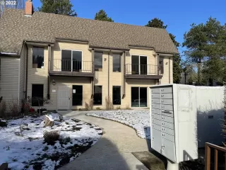 Photo #6: 22273330 Listing