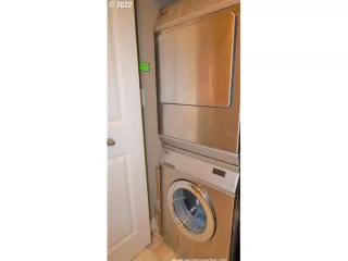 Photo #3: 22275126 Listing