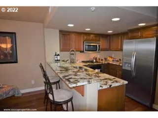 Photo #6: 22275126 Listing