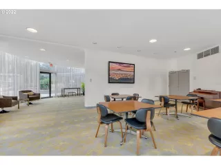 Photo #5: 22275189 Listing 