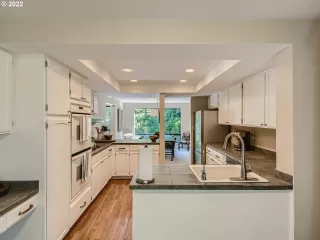 Photo #2: 22275223 Listing 