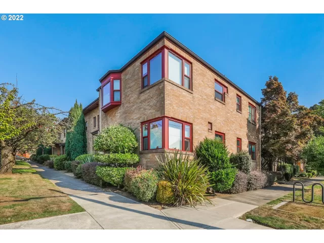 MLS: 22276099 Condo For Sale