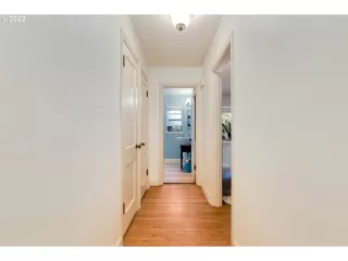 Photo #6: 22276099 Listing