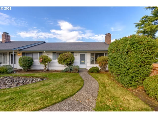 MLS: 22276128 Condo For Sale