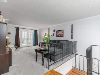 Photo #5: 22277307 Listing