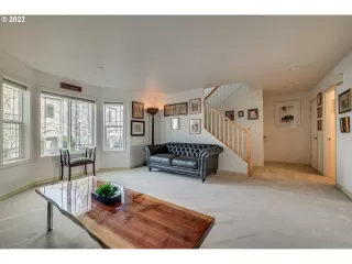 Photo #5: 22277322 Listing