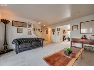 Photo #6: 22277322 Listing