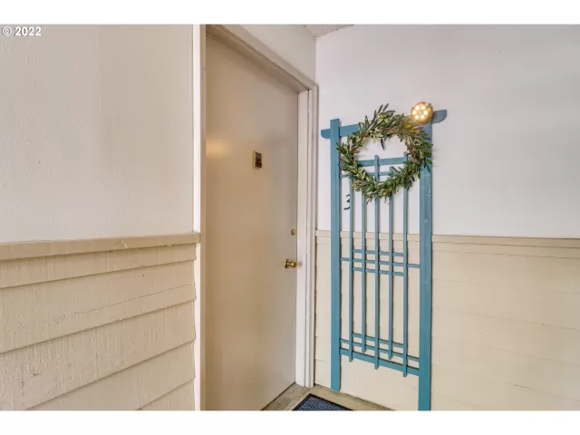 MLS: 22278413 Condo For Sale