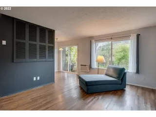 Photo #1: 22278413 Listing