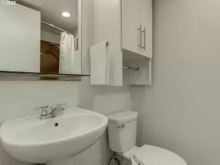 Photo #4: 22278674 Listing